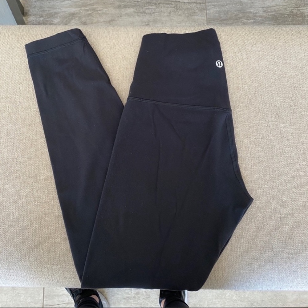 Lululemon Aligns size 4
